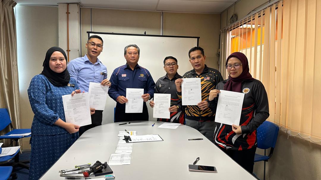 PBSB SRI AMAN TAAT DAN SETIA SIMPAN RAHSIA RASMI PERKHIDMATAN YDPA DAN KERAJAAN MALAYSIA SELARAS DENGAN AKTA RASMI 1972 (AKTA 88)