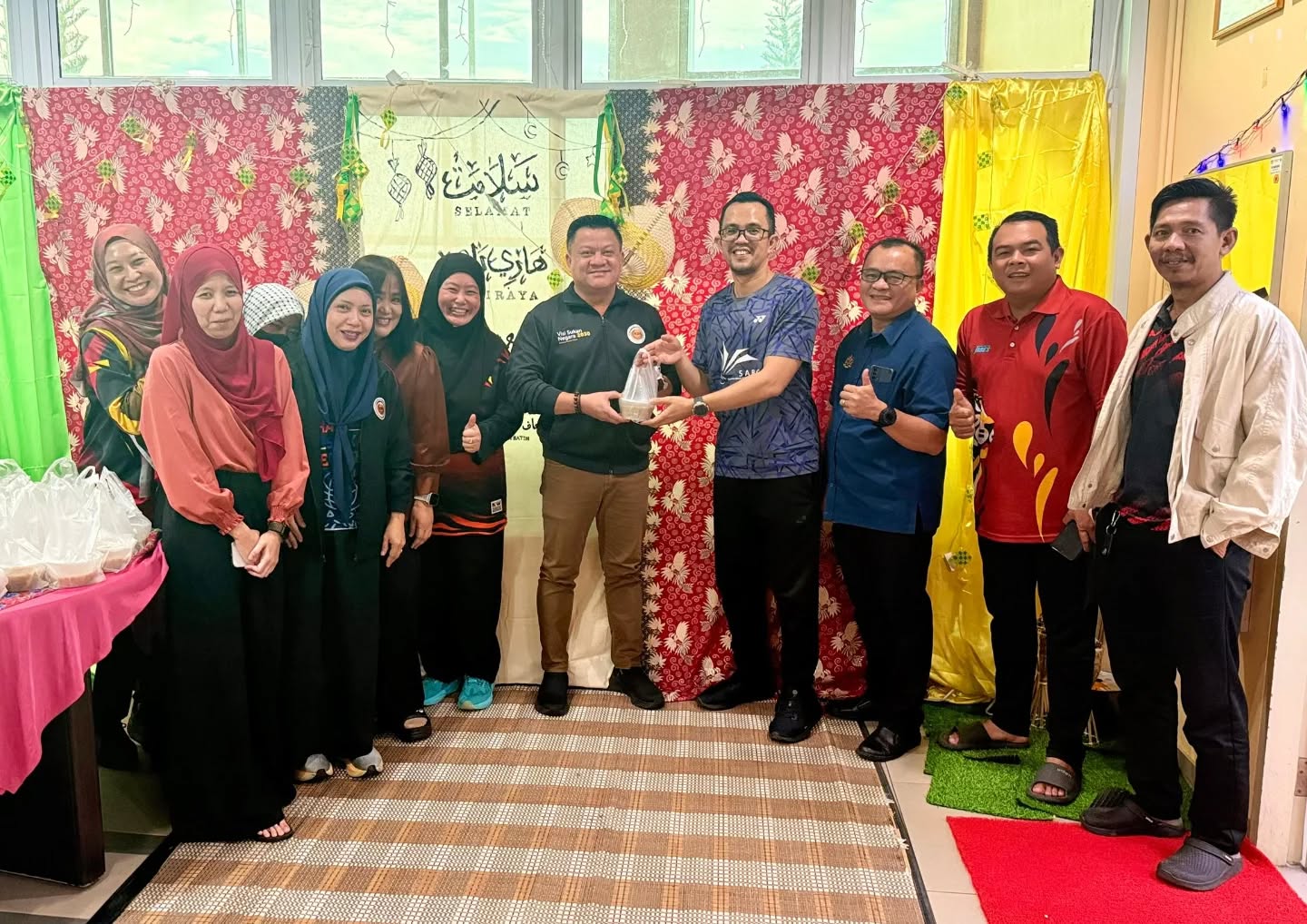 Sumbangan Ikhlas Bubur Eratkan Silaturahim Warga JBSN Sarawak