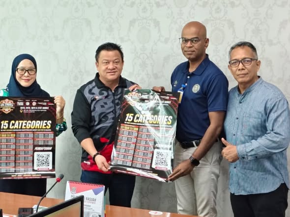KUNJUNGAN HORMAT PERSATUAN PENGUSAHA GIMNASIUM MALAYSIA (PPGM) KE JBS NEGERI SARAWAK