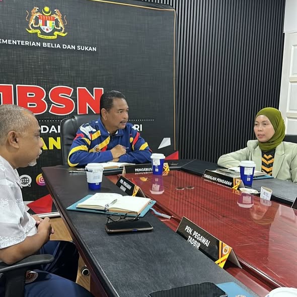SESI PERBINCANGAN BERKAITAN GELANGGANG FUTSAL @KOMBES SELANGOR