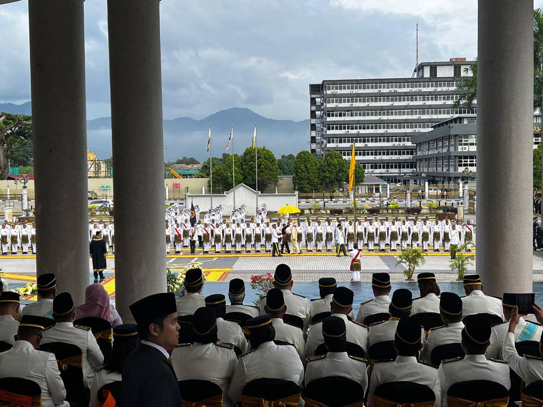 PENGARAH JABATAN BELIA DAN SUKAN HADIR ISTIADAT PEMBUKAAN RASMI TAHUN KETIGA DEWAN NEGERI PERAK DARUL RIDZUAN KE-15 DI BANGUNAN PERAK DARUL RIDZUAN
