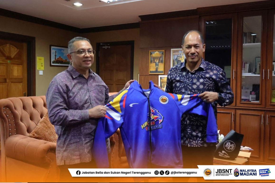 KUNJUNG HORMAT PENGARAH JBSNT KEPADA PENGARAH ICU NEGERI TERENGGANU