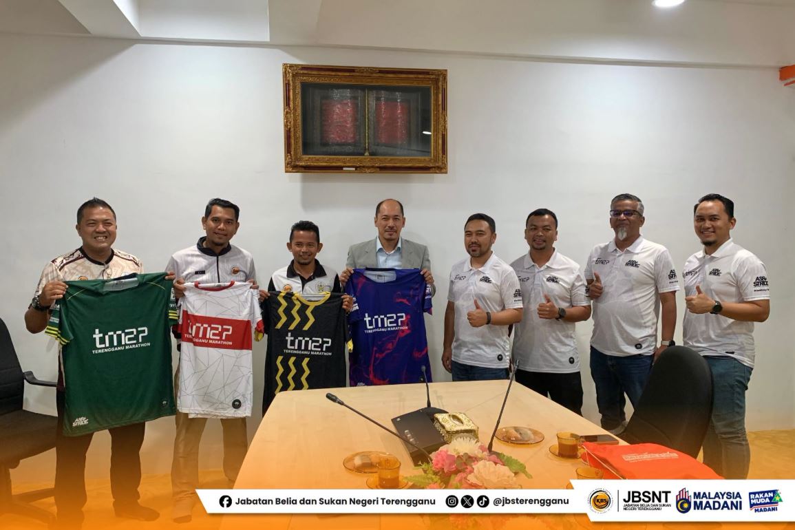 KUNJUNGAN HORMAT TERENGGANU MARATHON KE JBS NEGERI TERENGGANU