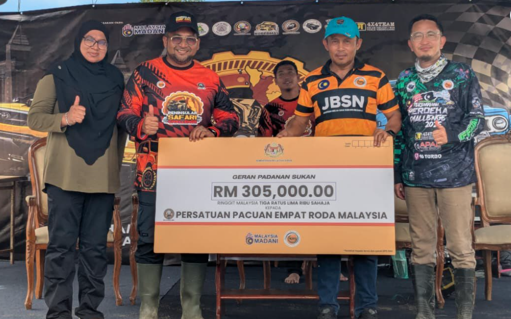 PENYERAHAN CEK CURA GERAN PADANAN SUKAN BAGI PENINSULAR SAFARI CHALLENGE 2025