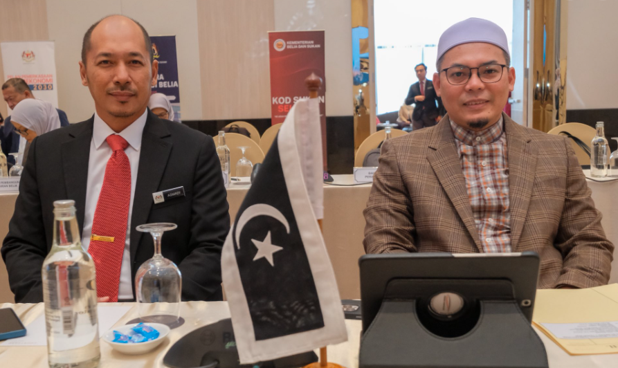 MESYUARAT BERSAMA YB MENTERI BELIA DAN SUKAN MALAYSIA HANNAH YEOH
